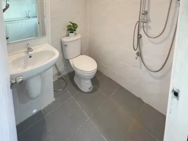 1 Bedroom Condo