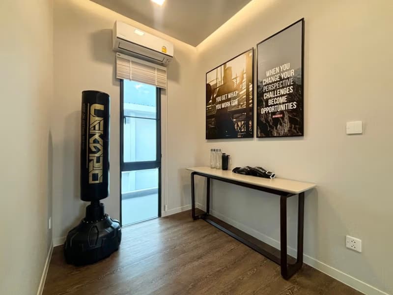 4 Bed House for Rent in Bang Phli
