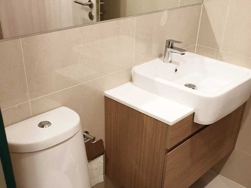1 Bedroom Condo