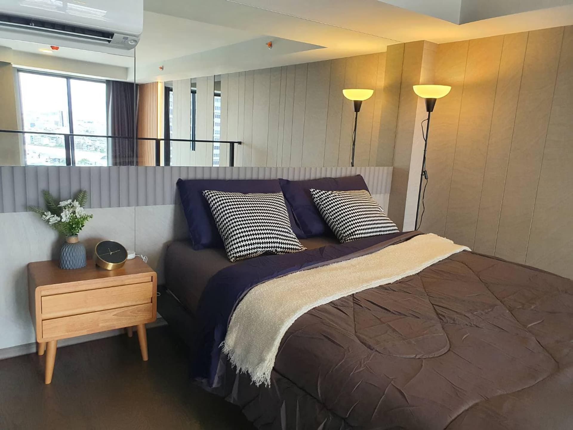 1 Bed Condo for Rent  Near Hua Lamphong MRT - Image 4
