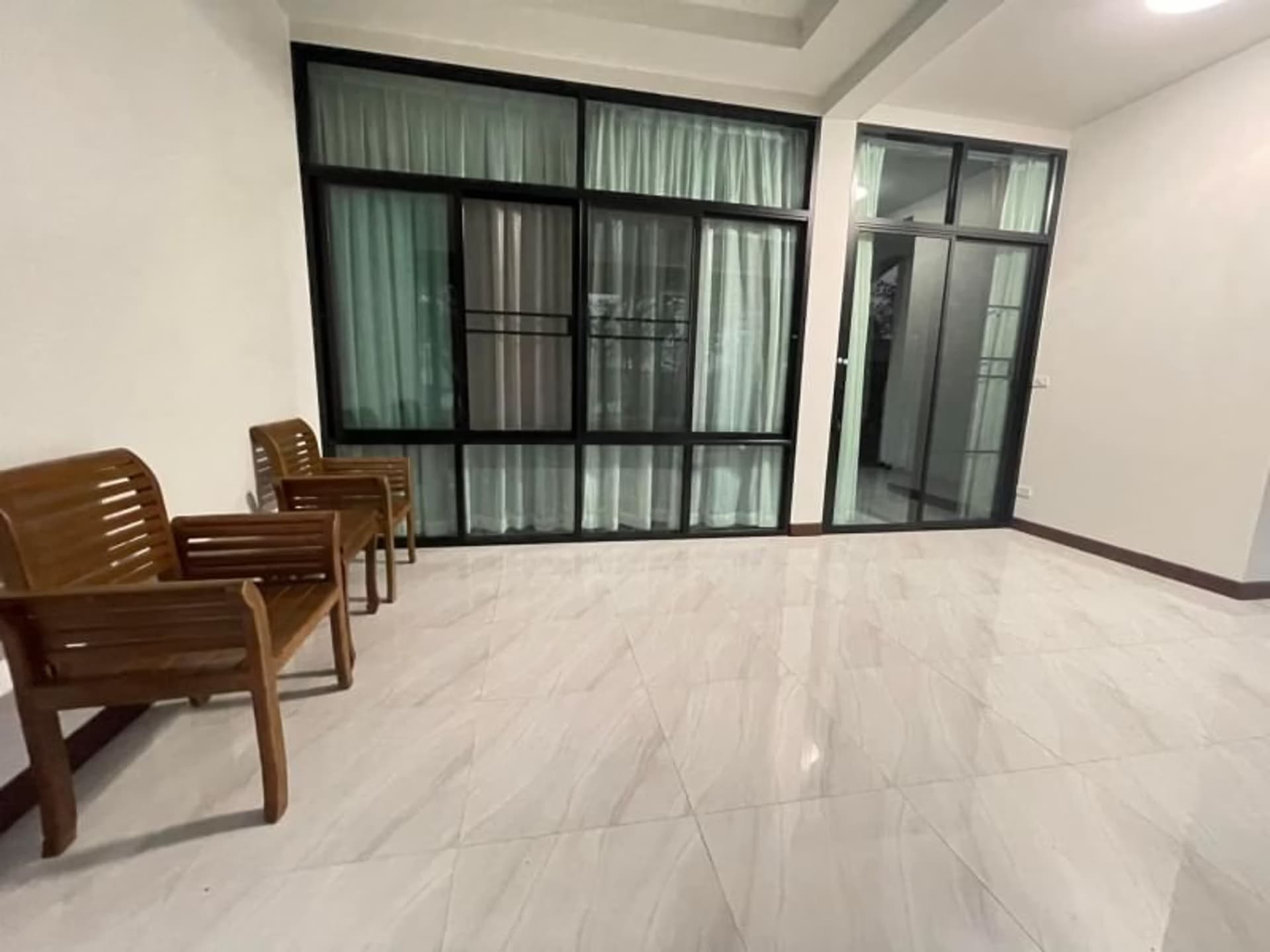  - Image 4