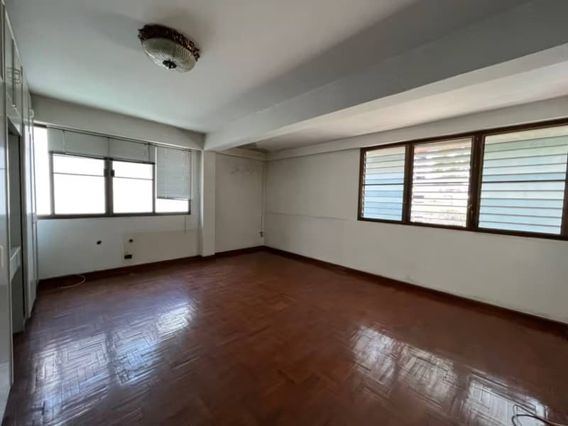 4 Bed Commercial for Sale in Mueang Chiang Mai