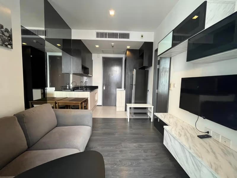 1 Bed Condo for Rent and Sale  Near Asok BTS