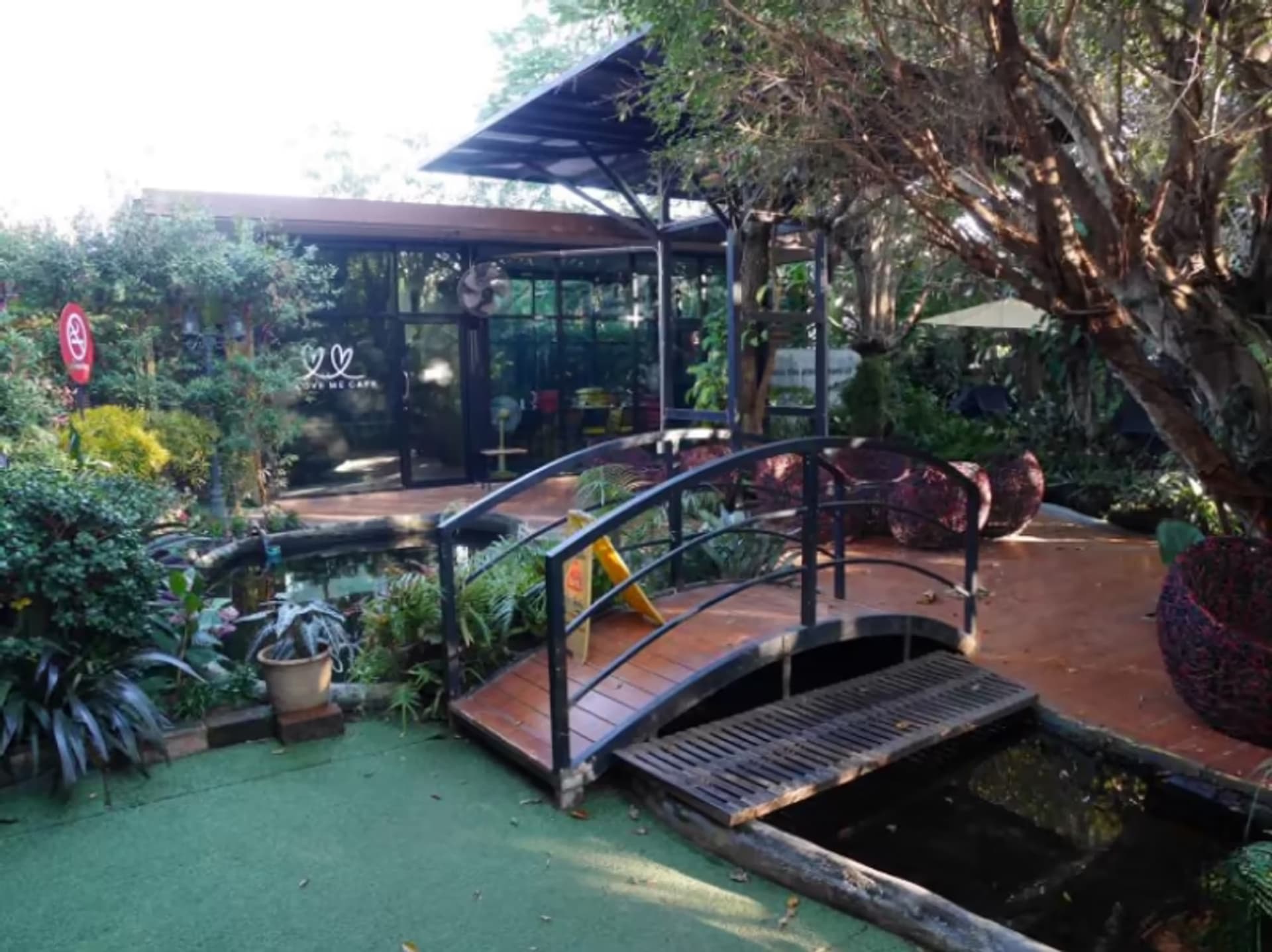 9 Bedroom House - Image 40