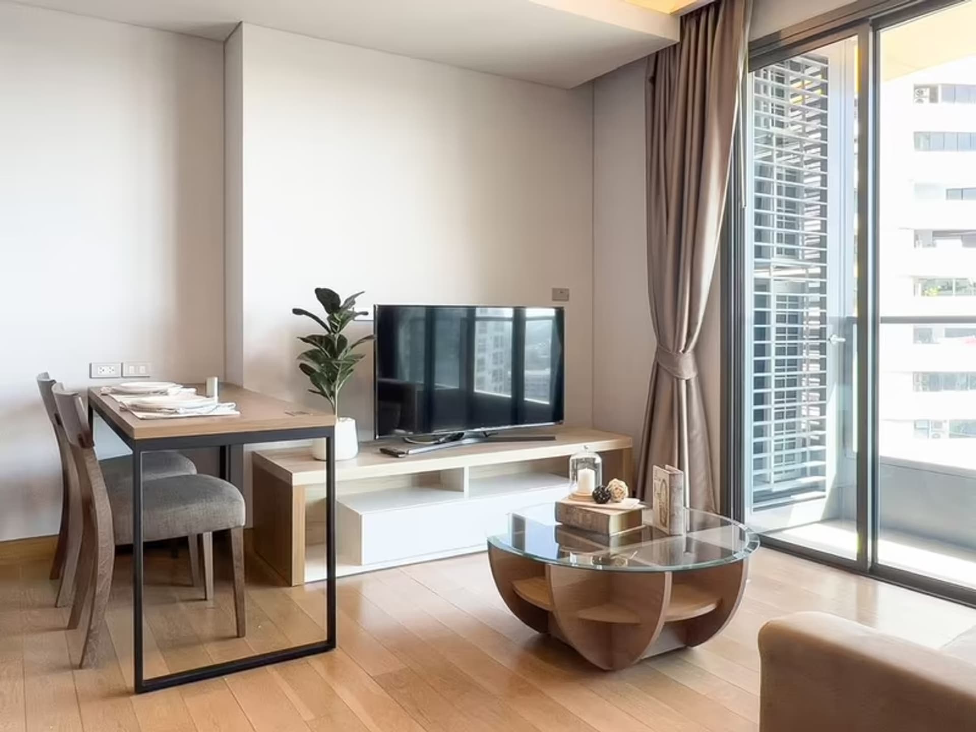 Condo for Rent at The Lumpini 24 - Image 1