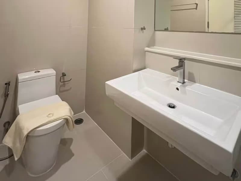 2 Bed Condo for Rent in Watthana