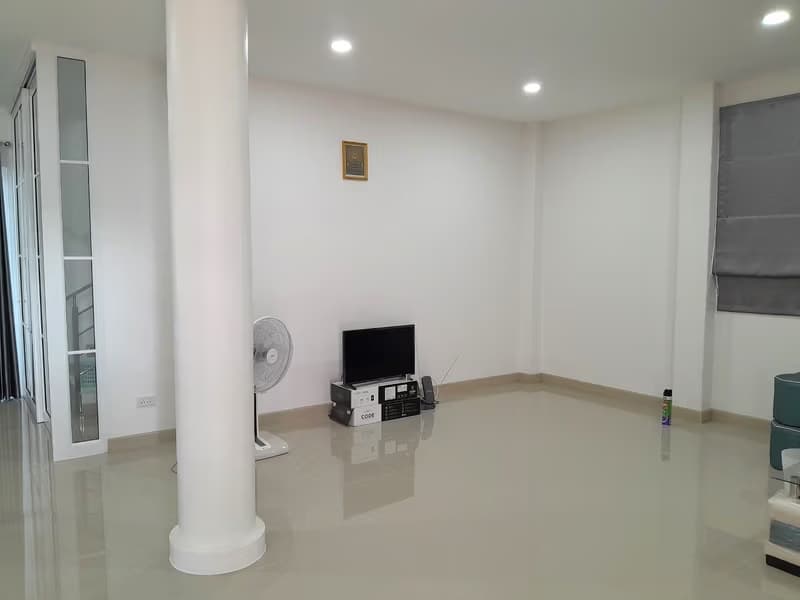 4 Bed House for Rent in Hang Dong