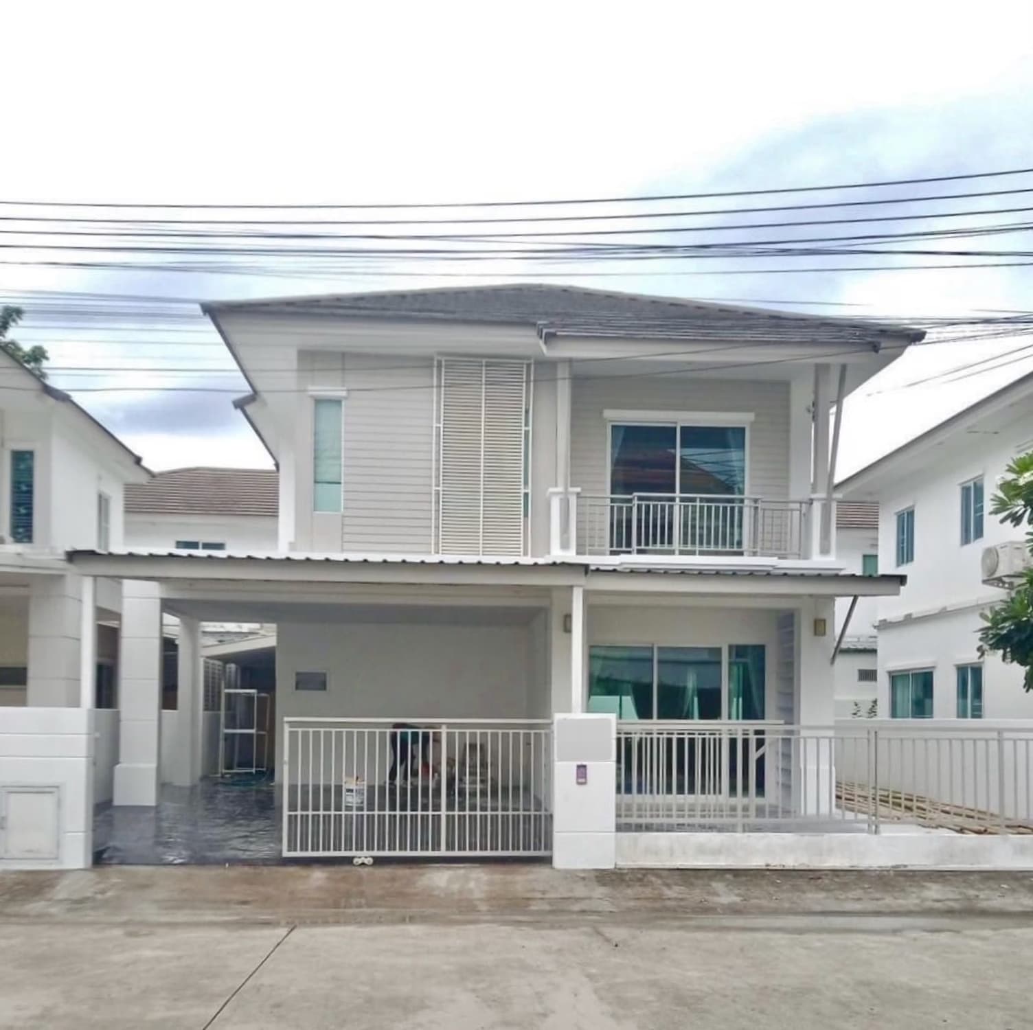 3 Bed House for Rent in Mueang Chiang Mai - Image 1