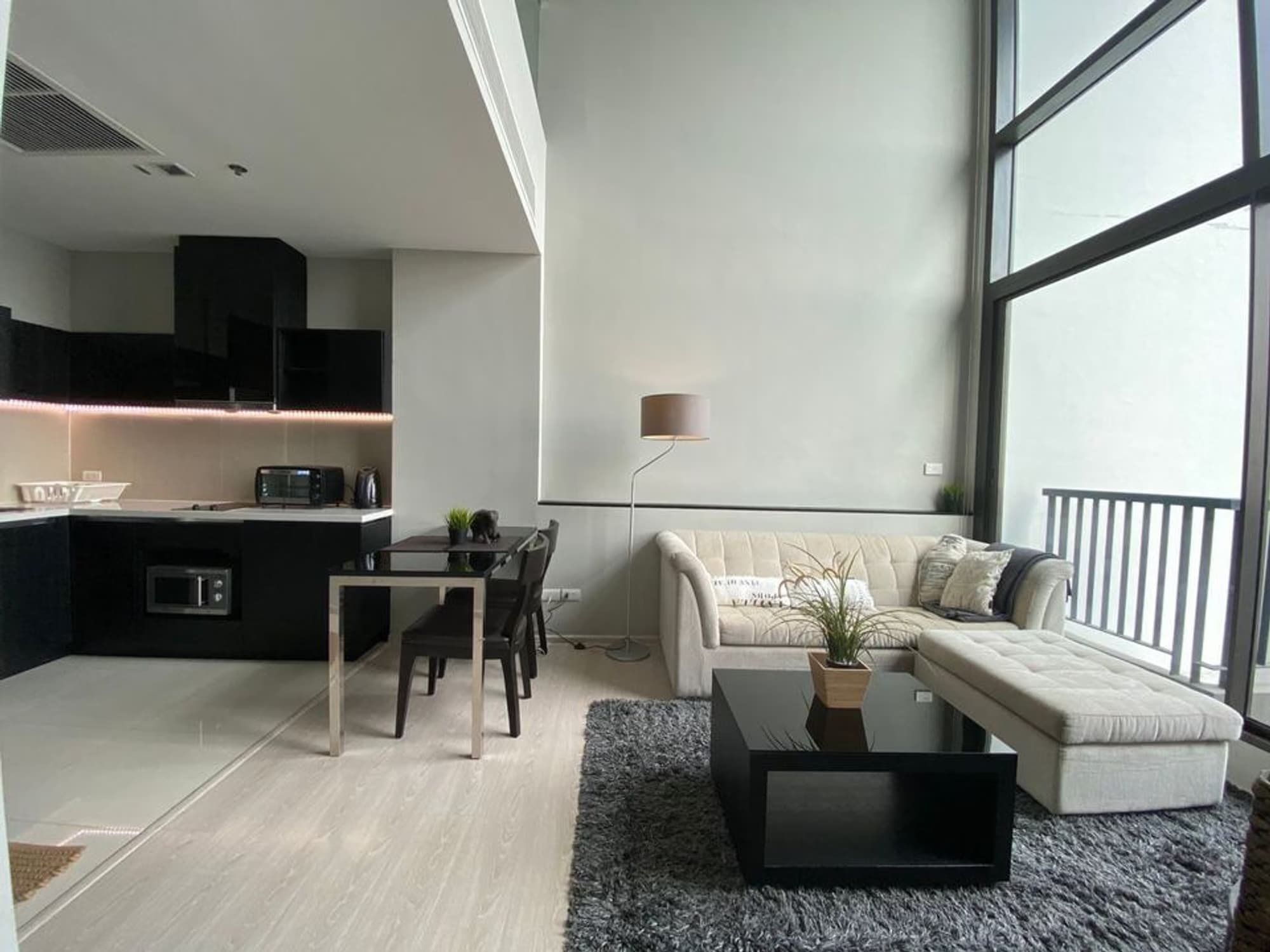 1 Bed Condo for Rent in Khlong Toei - Image 1