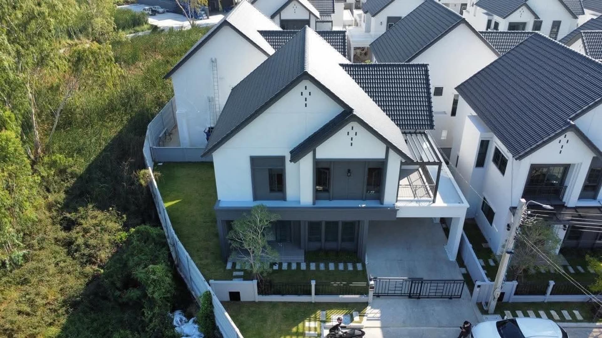 4 ห้องนอน บ้าน สำหรับ ขายและจำหน่าย ใน Bang Phli, Samut Prakan - Image 1