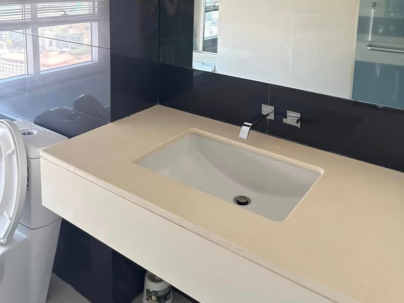 2 Bed Condo for Rent and Sale  Near Huai Khwang MRT