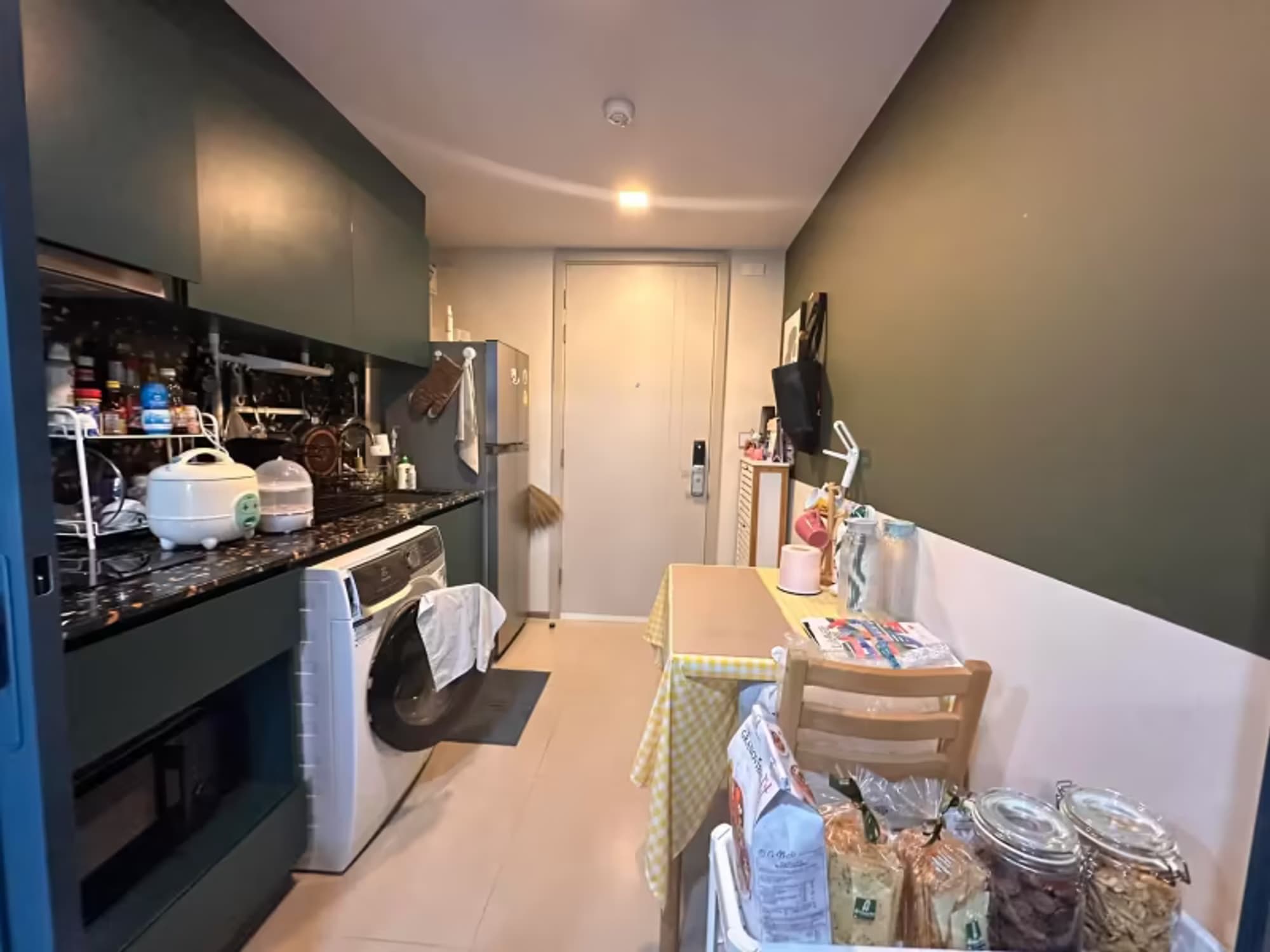 1 Bedroom Condo - Image 1