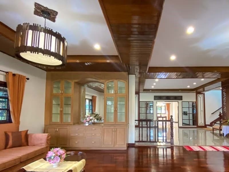 5 Bed House for Sale in Mueang Chiang Mai