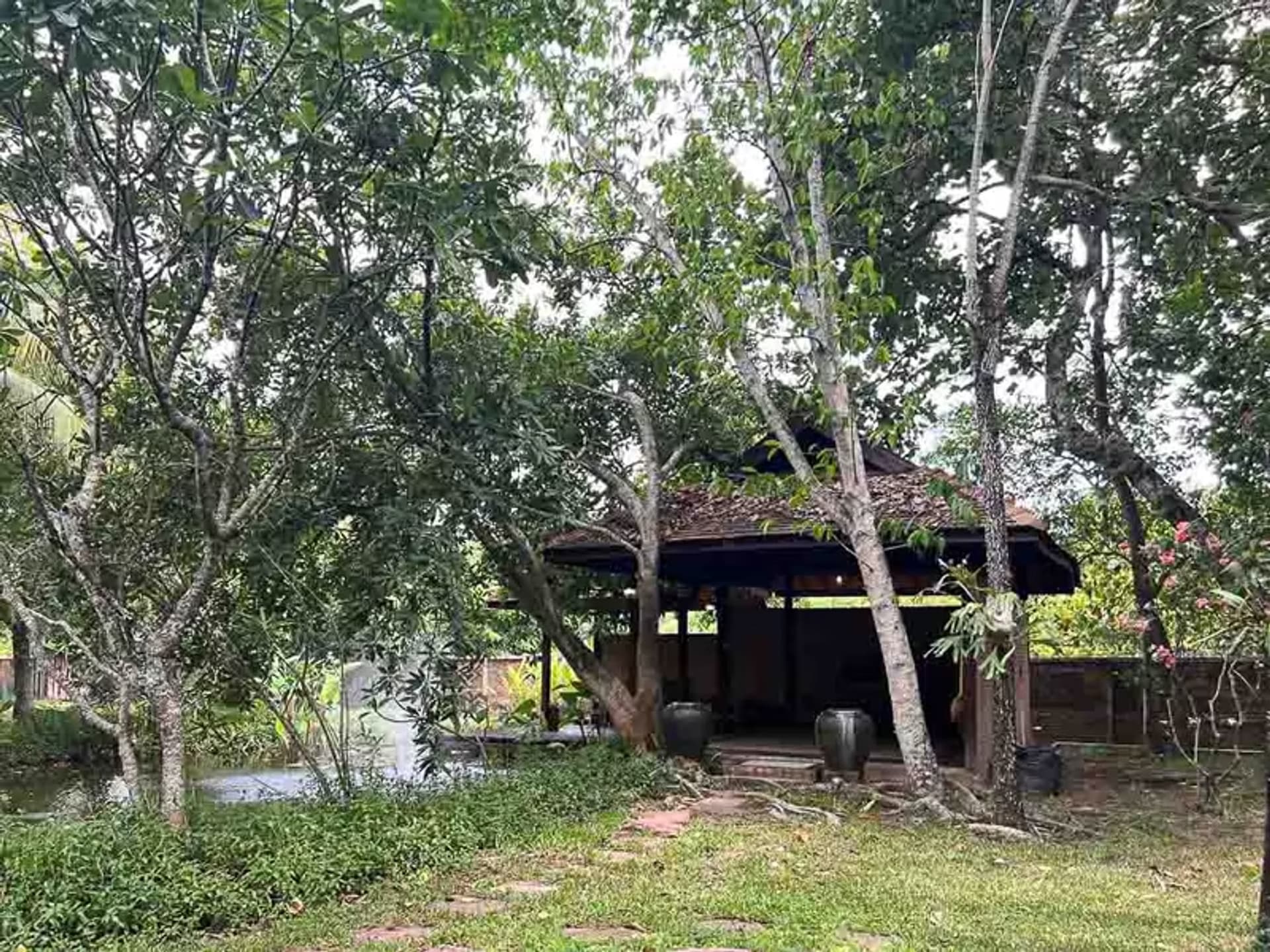 6 Bedroom House - Image 20
