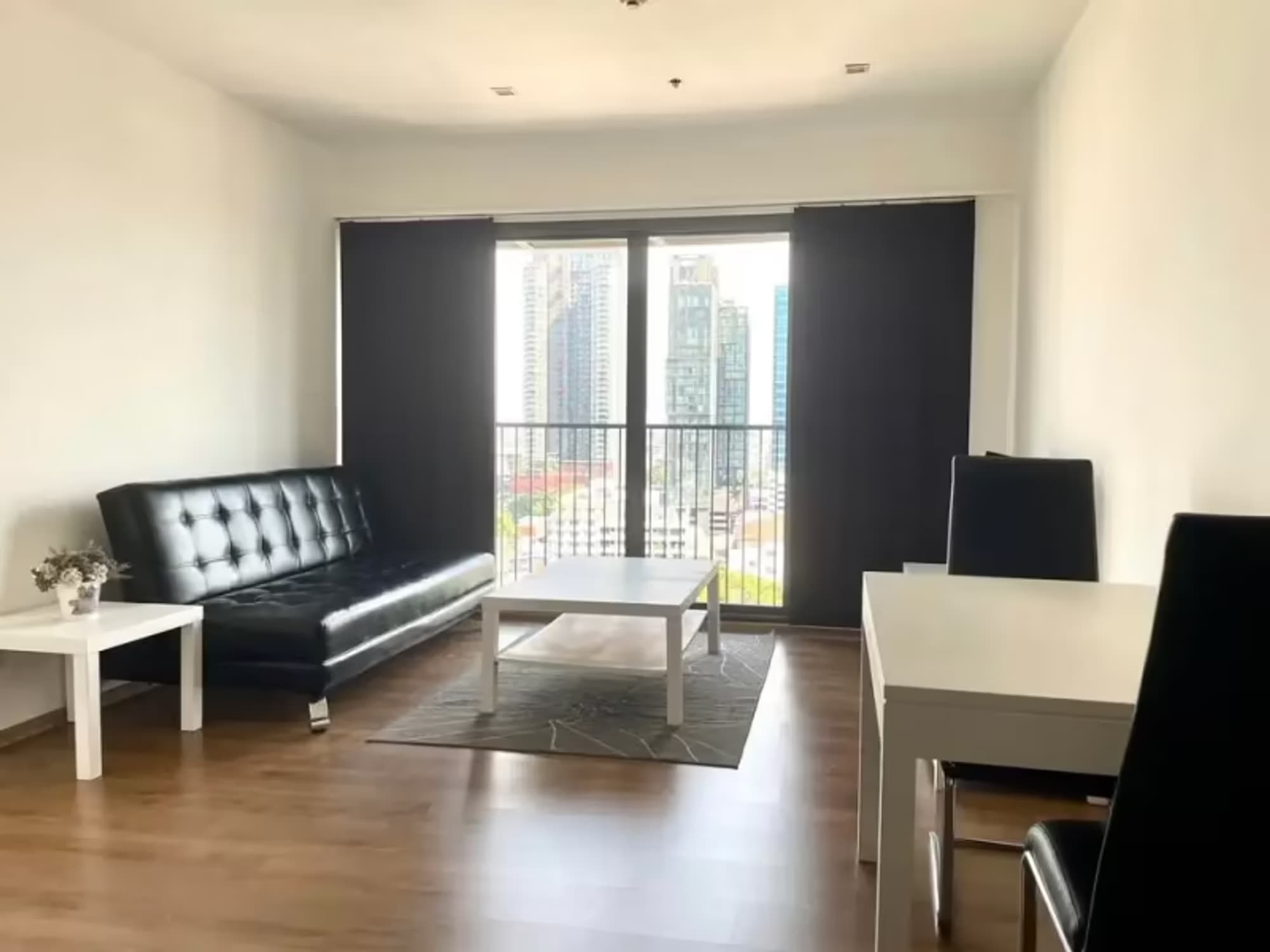 1 Bedroom Condo - Image 1