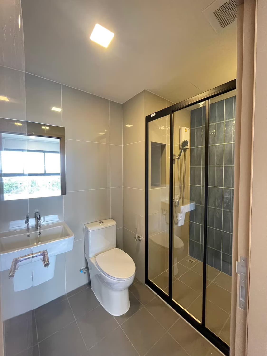 1 Bed Condo for Rent in Watthana - Image 4
