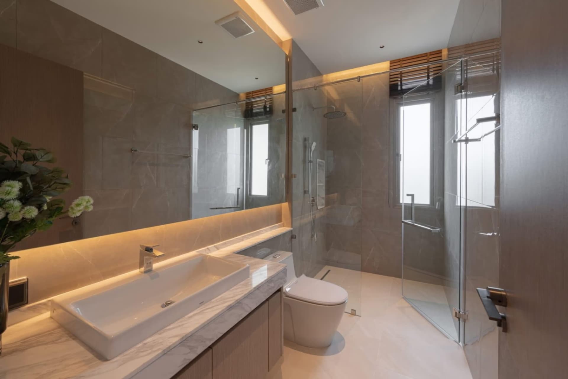 5 Bed House for Sale in Hang Dong - Image 12