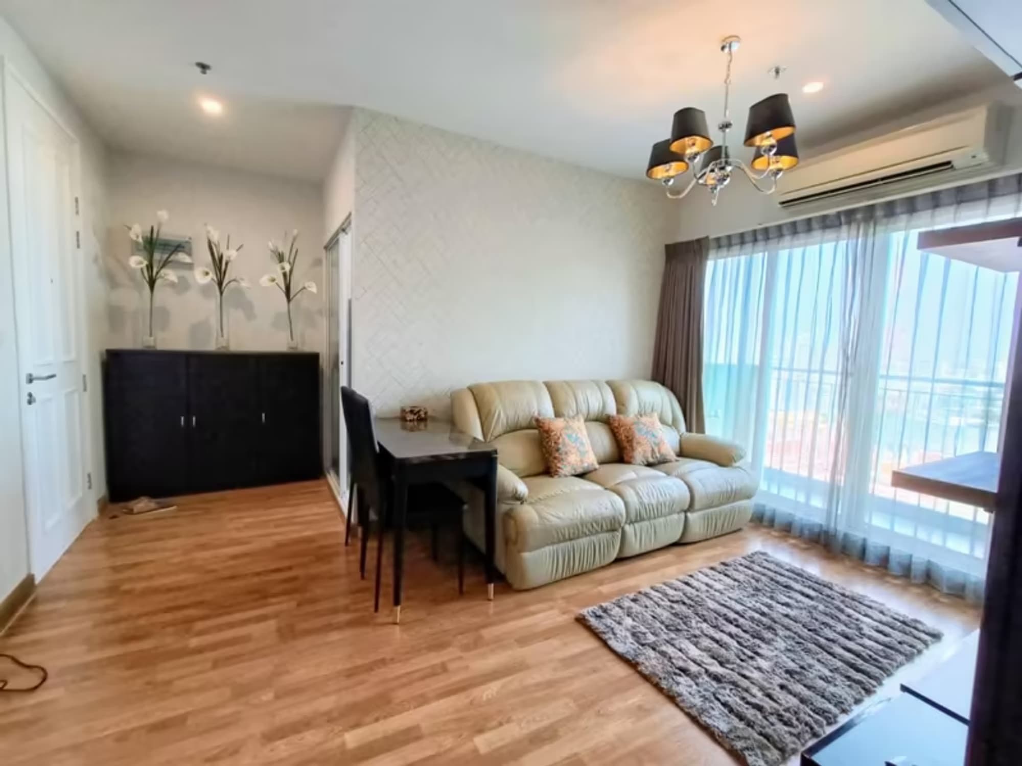 The Parkland Grand Asok-Phetchaburi - Image 2