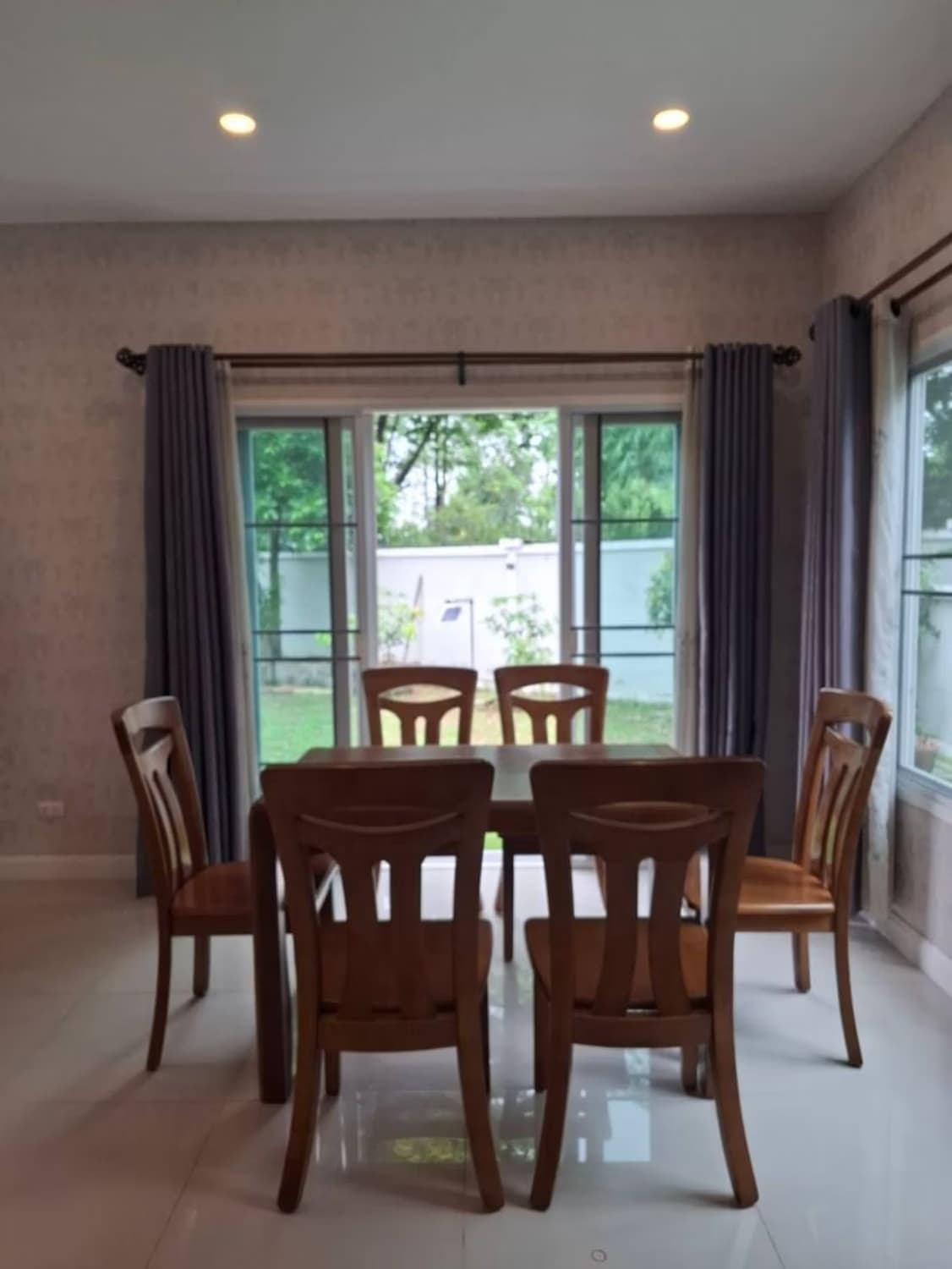 4 Bed House for Rent in Saraphi - Image 3
