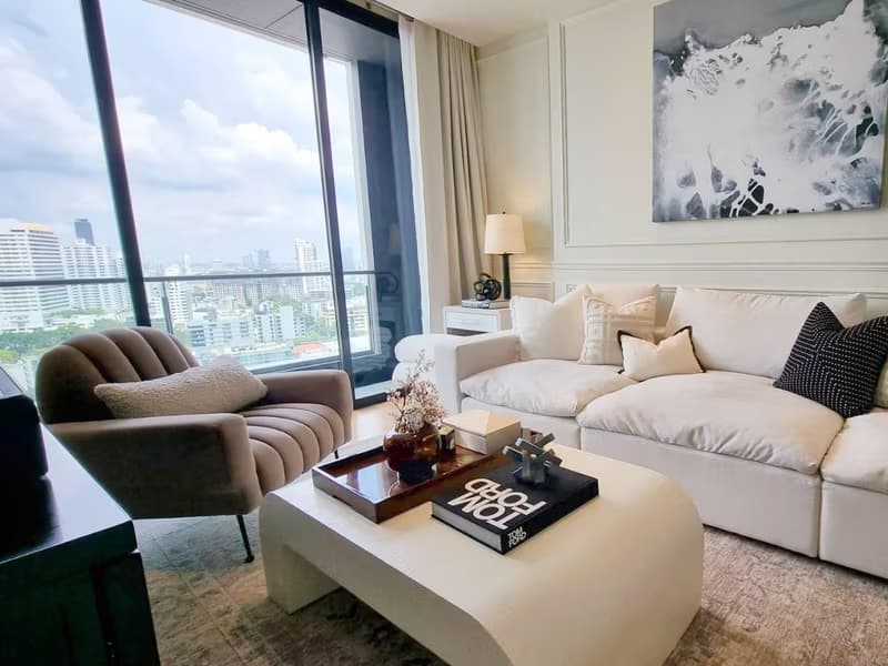 2 Bed Condo for Rent and Sale in Khlong Toei