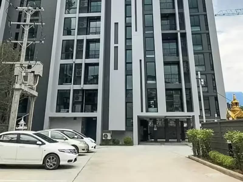 1 Bedroom Condo
