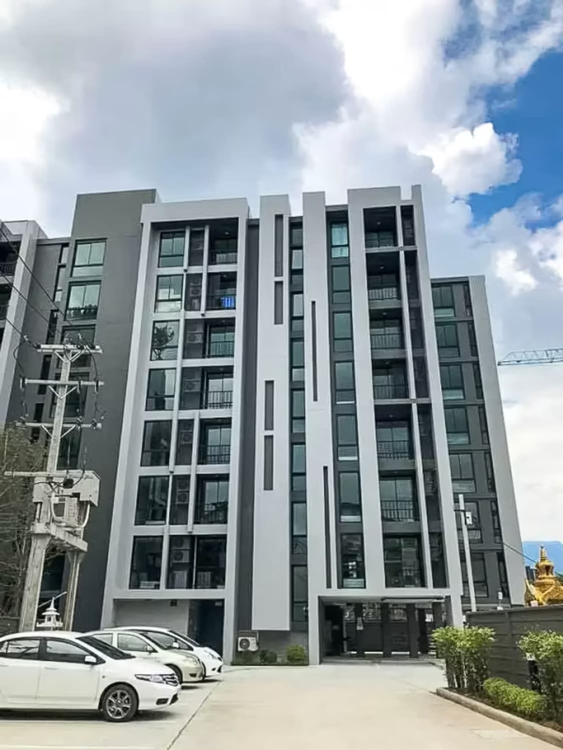 1 Bedroom Condo - Image 4