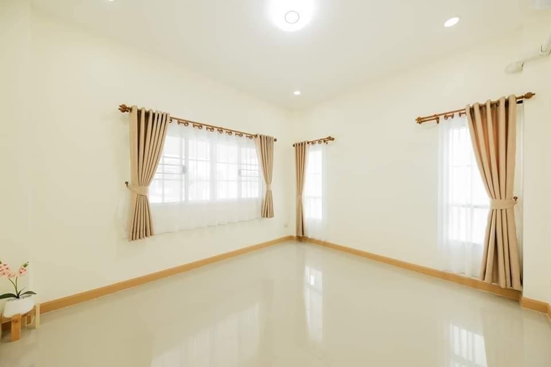 3 Bed House for Sale in Saraphi District - Image 8