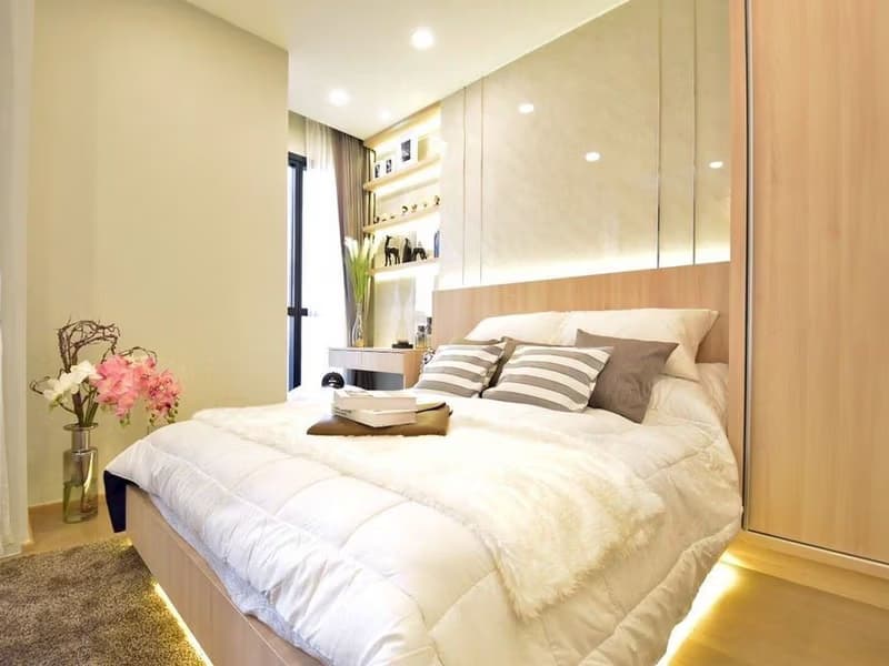 1 Bedroom Condo