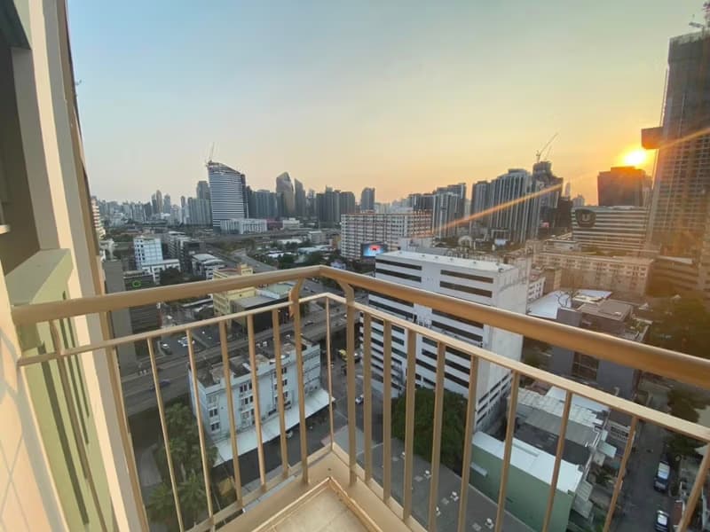 1 Bed Condo for Rent and Sale  Near Phra Ram 9 MRT