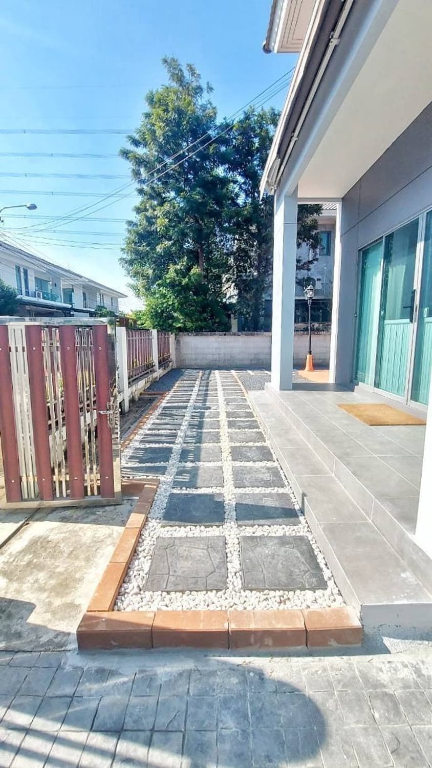 4 卧室 别墅 用于 出租 在 Lat Krabang - Image 9