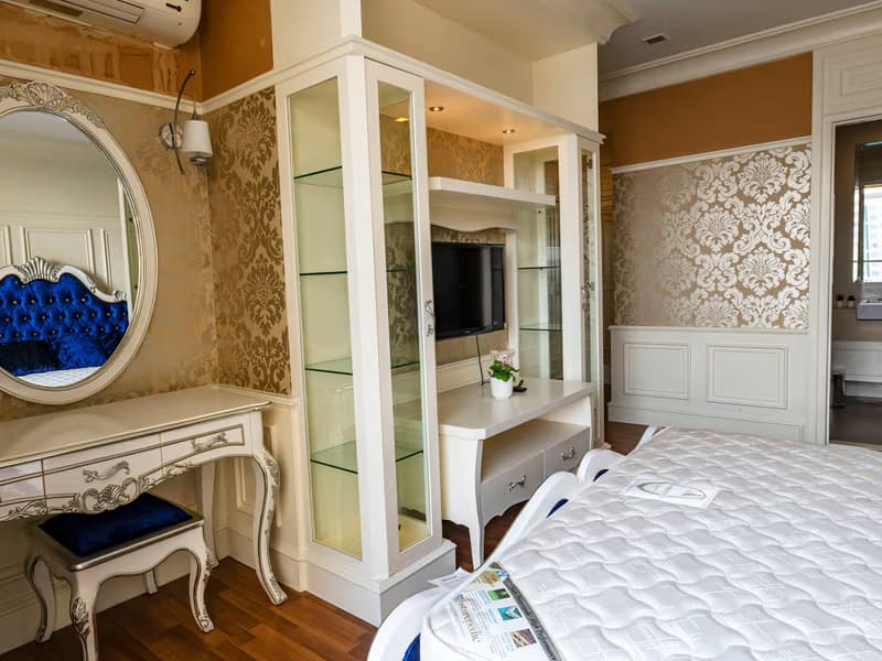 Condo for Rent at Le Luk Condominium