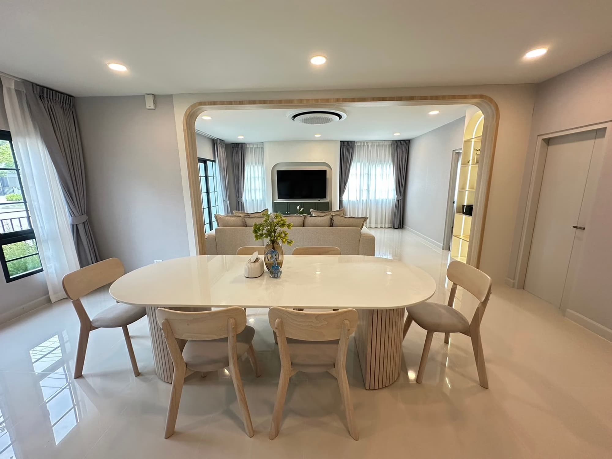 4 Bed House for Rent and Sale in Bang Phli - Image 3