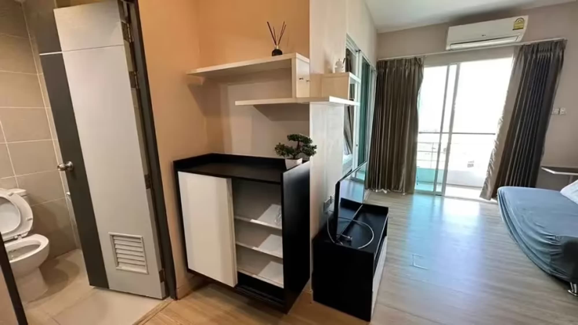 1 Bedroom Condo - Image 6