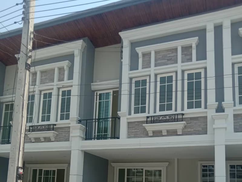 3 Bed Townhouse for Rent in Mueang Chiang Mai
