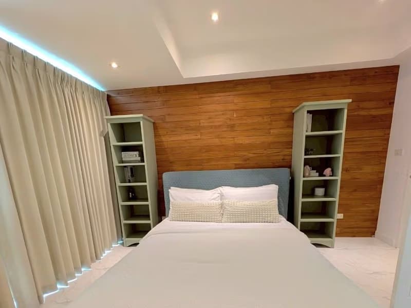 4 Bed Townhouse for Rent and Sale in San Sai District