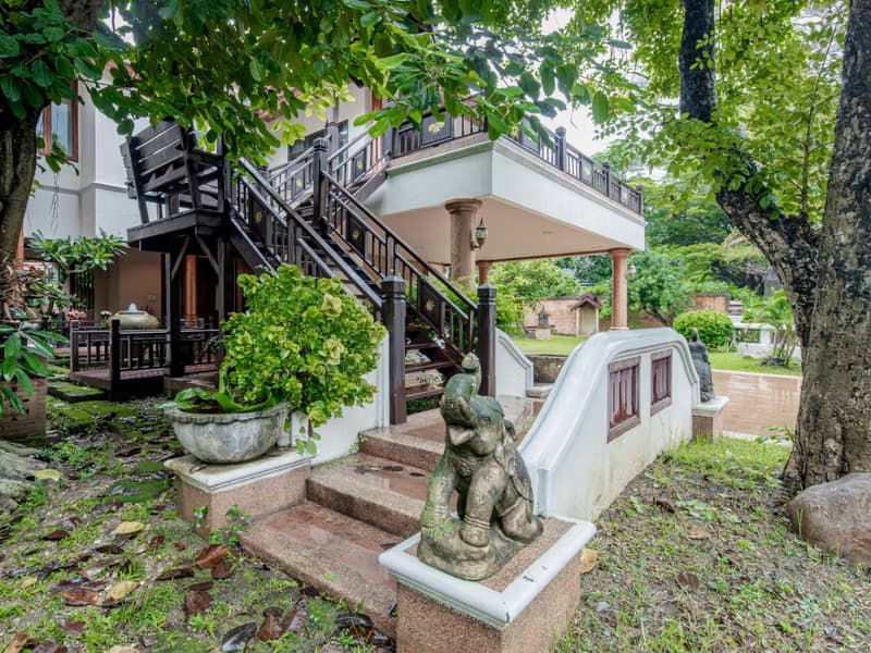 7 Bed House for Sale in Mueang Chiang Mai
