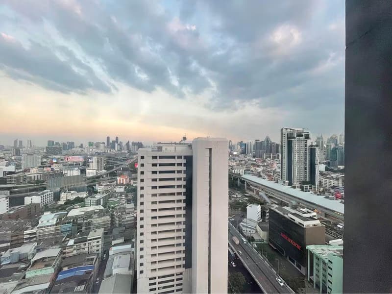 Studio Condo for Sale in Ratchathewi