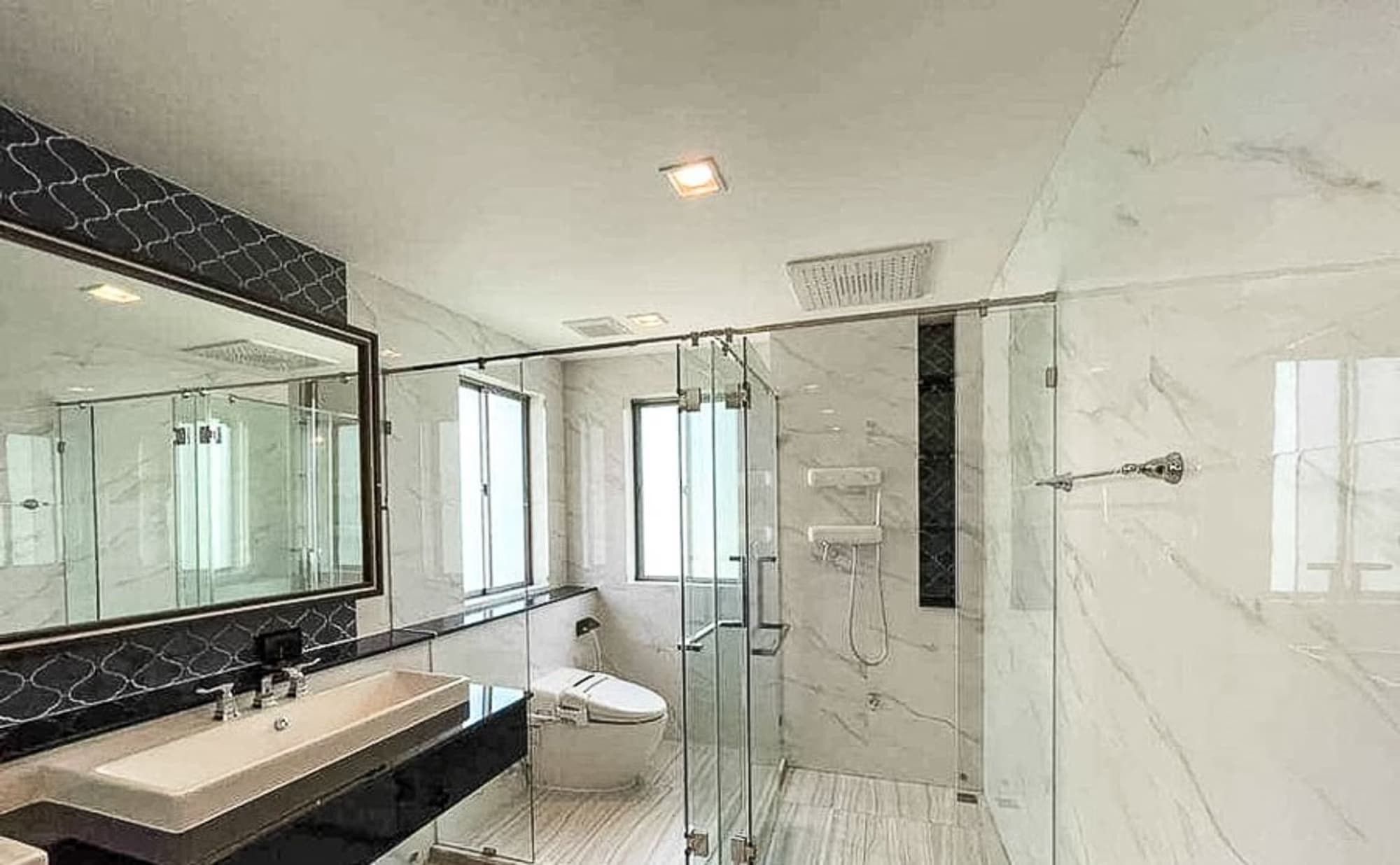 3 Bedroom House - Image 9