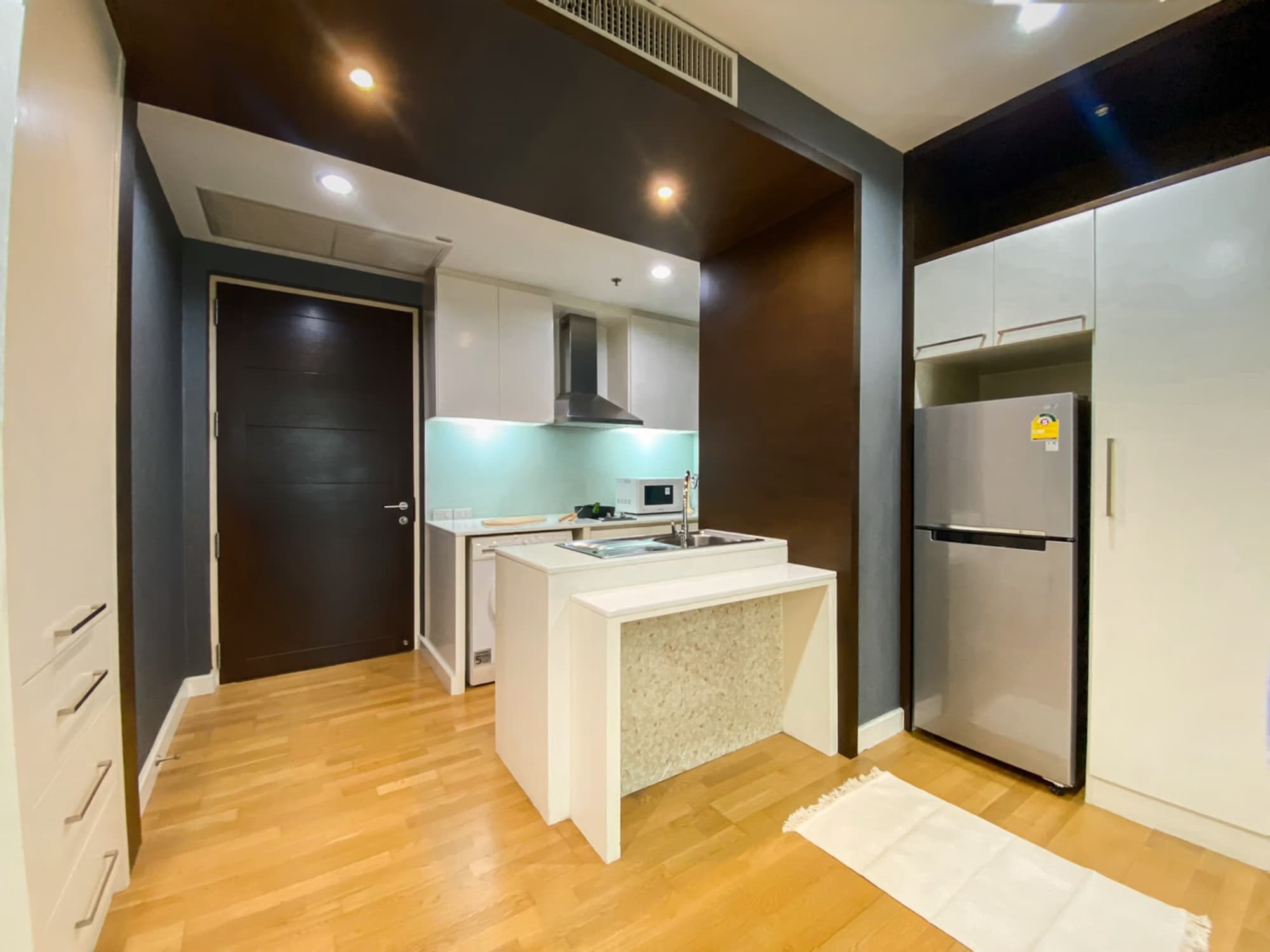 Condo for Rent at Urbana Sathon - Image 4