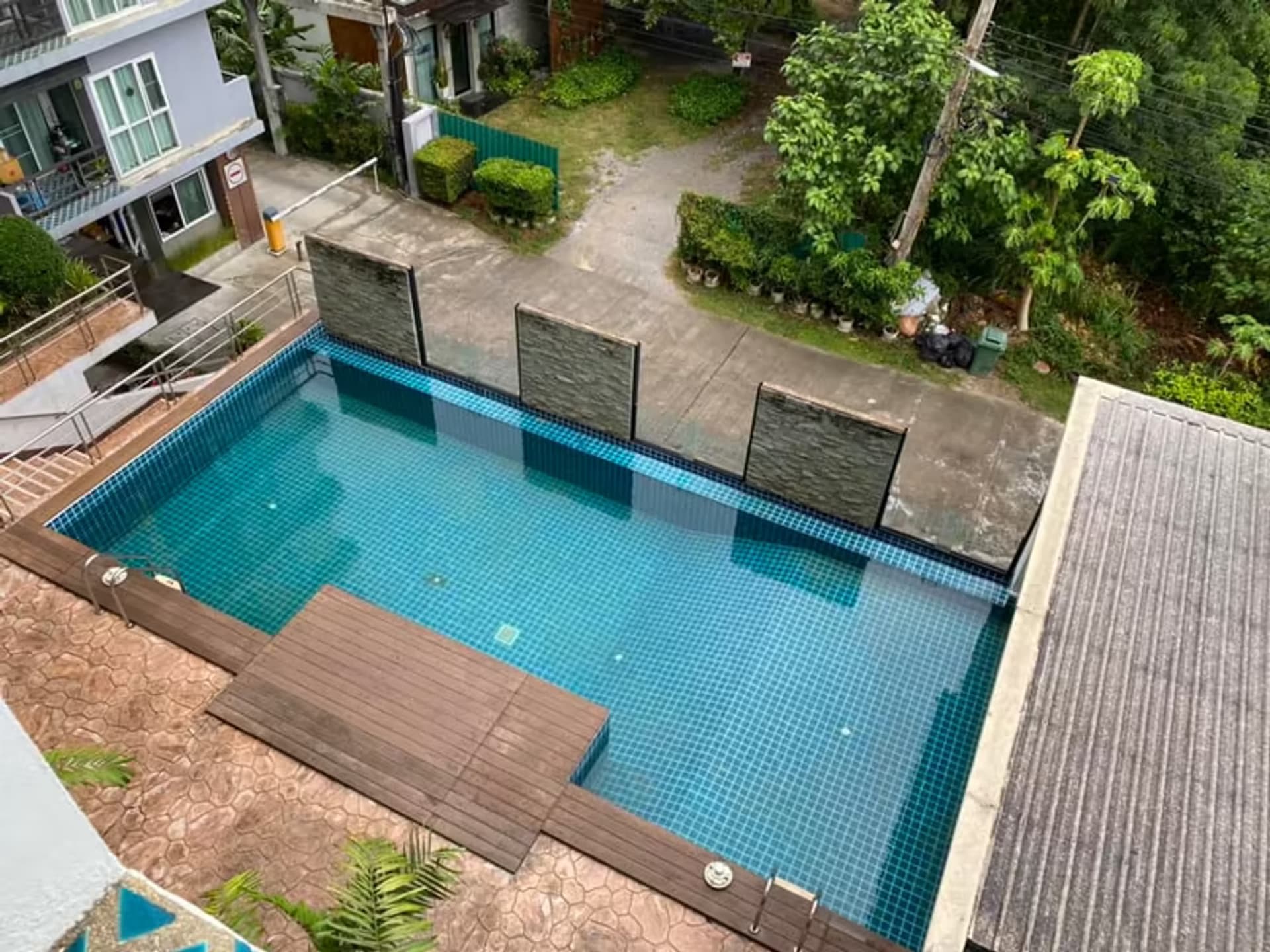 Condo for Sale at Chic View Condo - Image 2