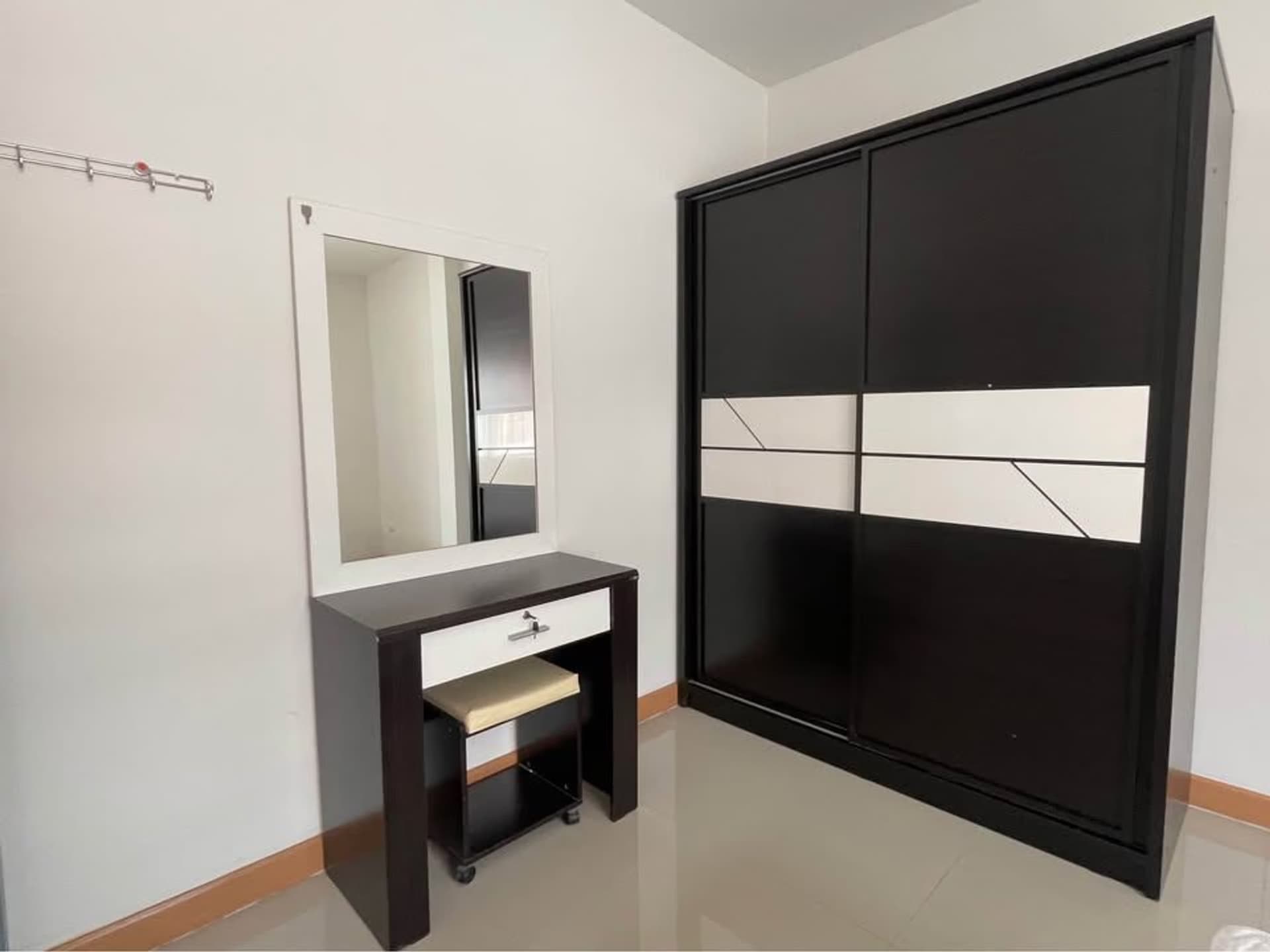 4 Bed House for Rent and Sale in Mueang Chiang Mai - Image 13