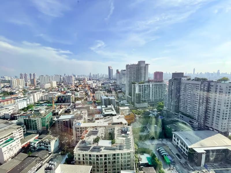 1 Bed Condo for Sale in Huai Khwang