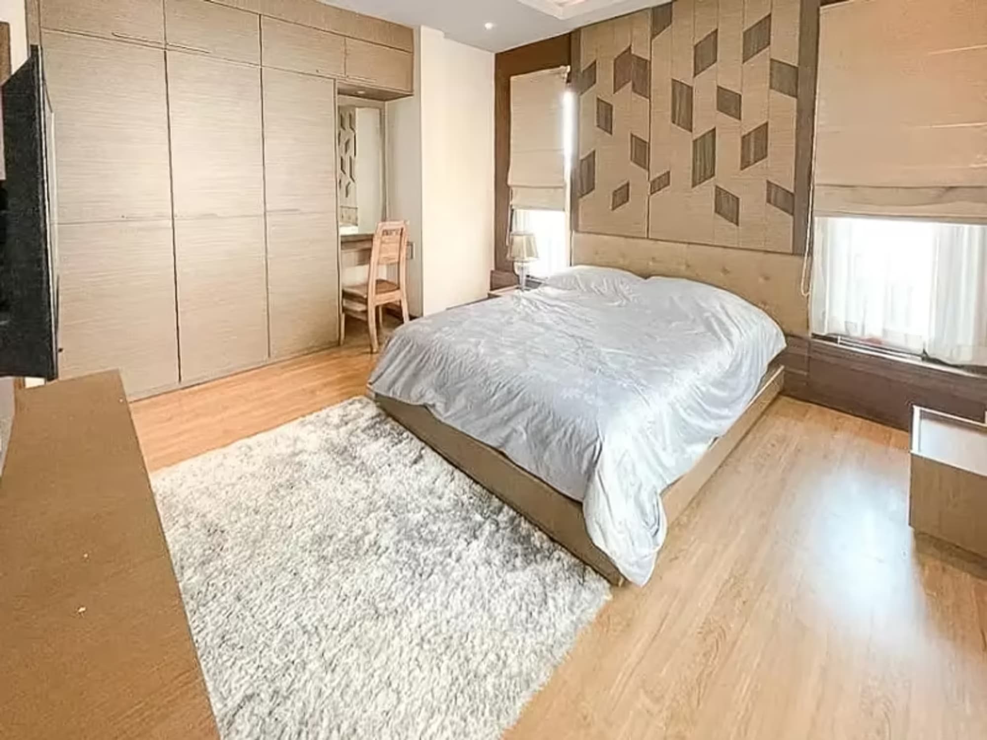  - Image 8