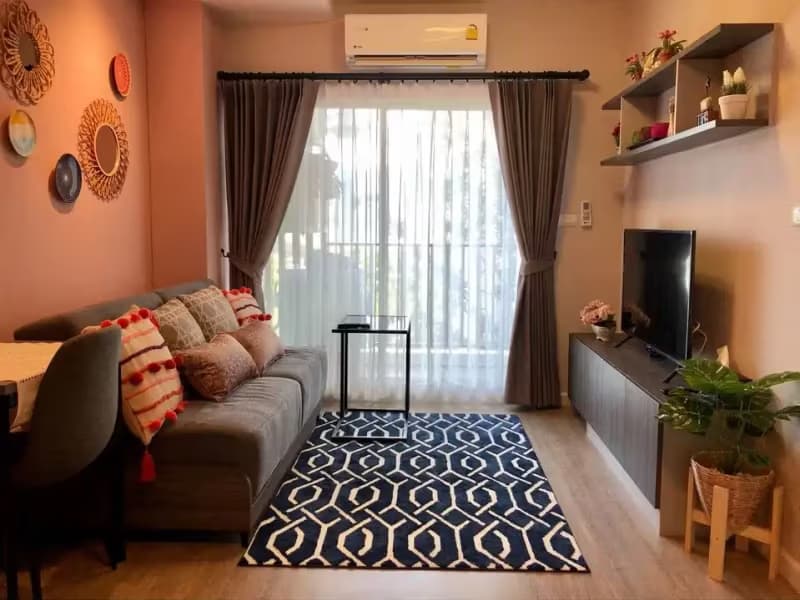 1 Bedroom Condo