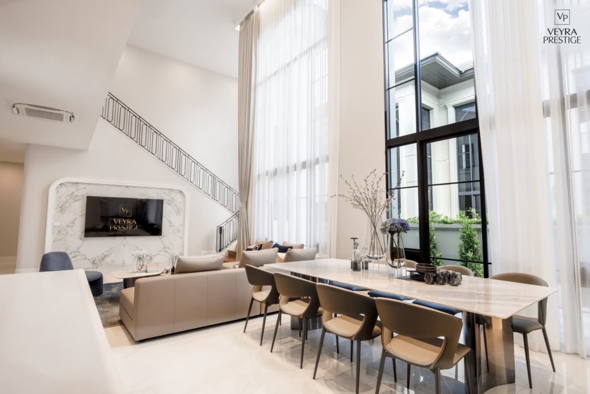 4 Bed House for Rent and Sale in Bang Kapi - Image 3