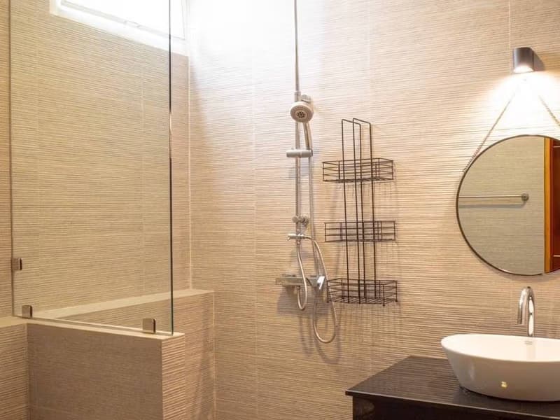 5 Bed House for Rent and Sale in San Sai