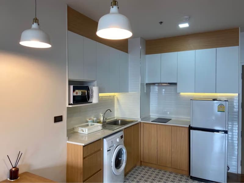2 Bed Condo for Rent in Ratchathewi