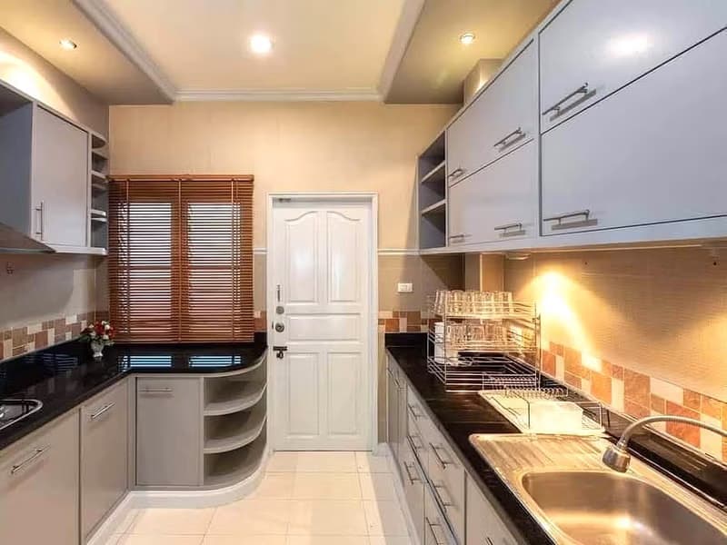 5 Bed House for Rent and Sale in Mueang Chiang Mai District