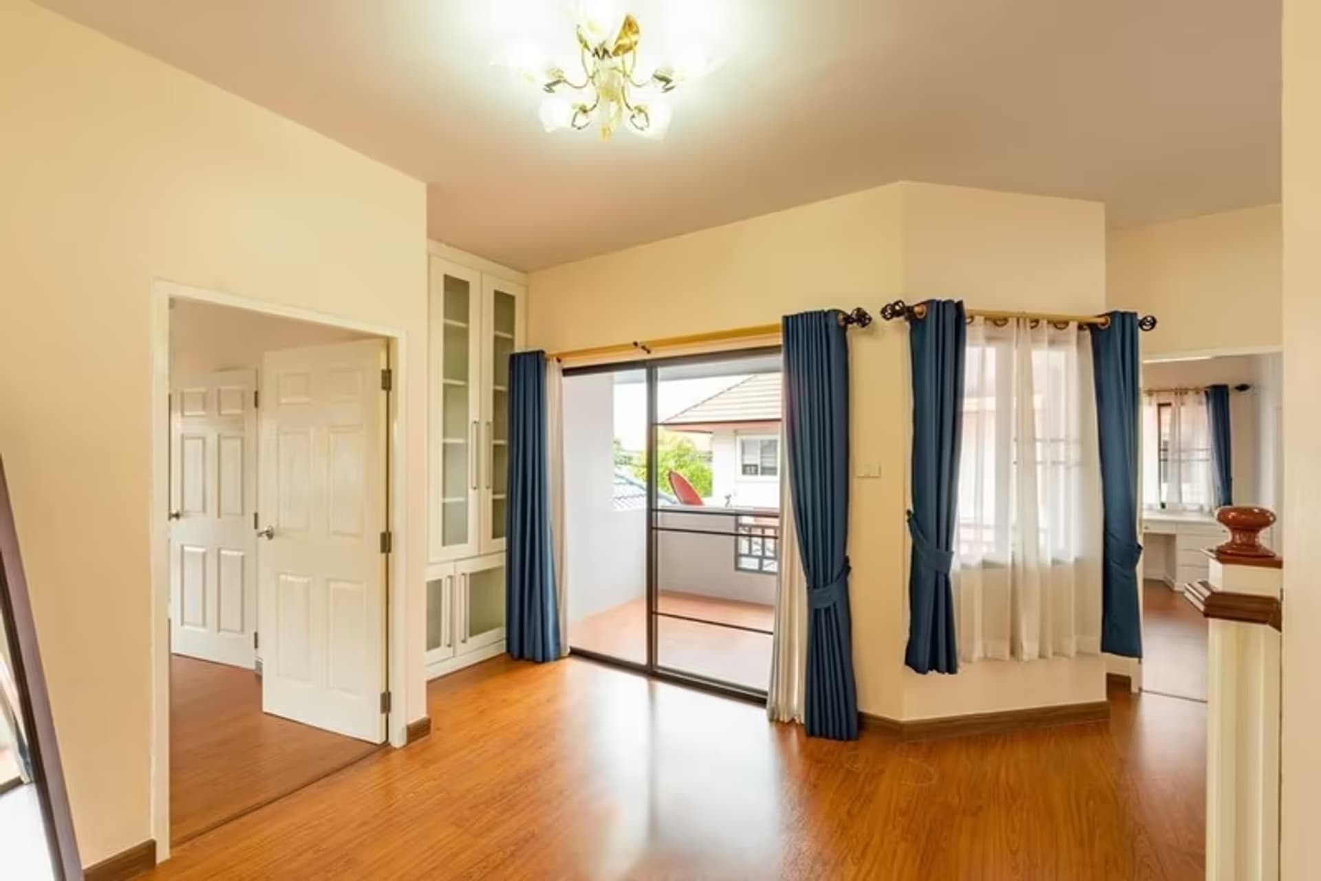 4 Bedroom House - Image 10