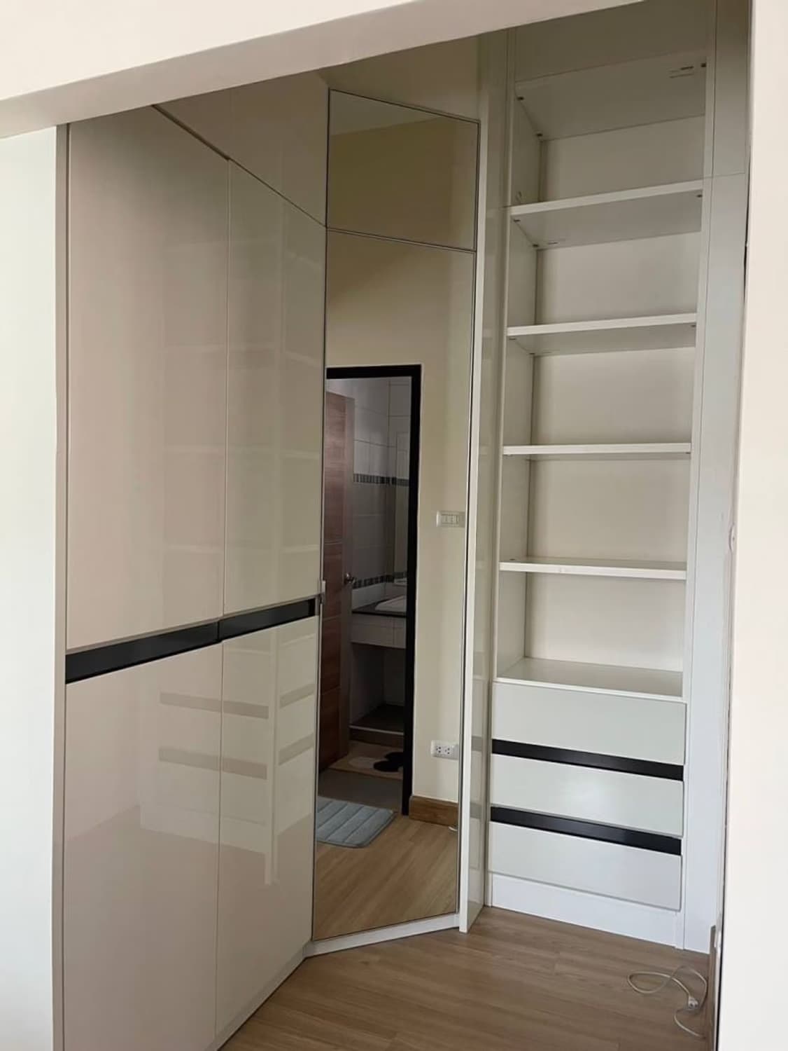 3 Bed House for Rent in Hang Dong - Image 8